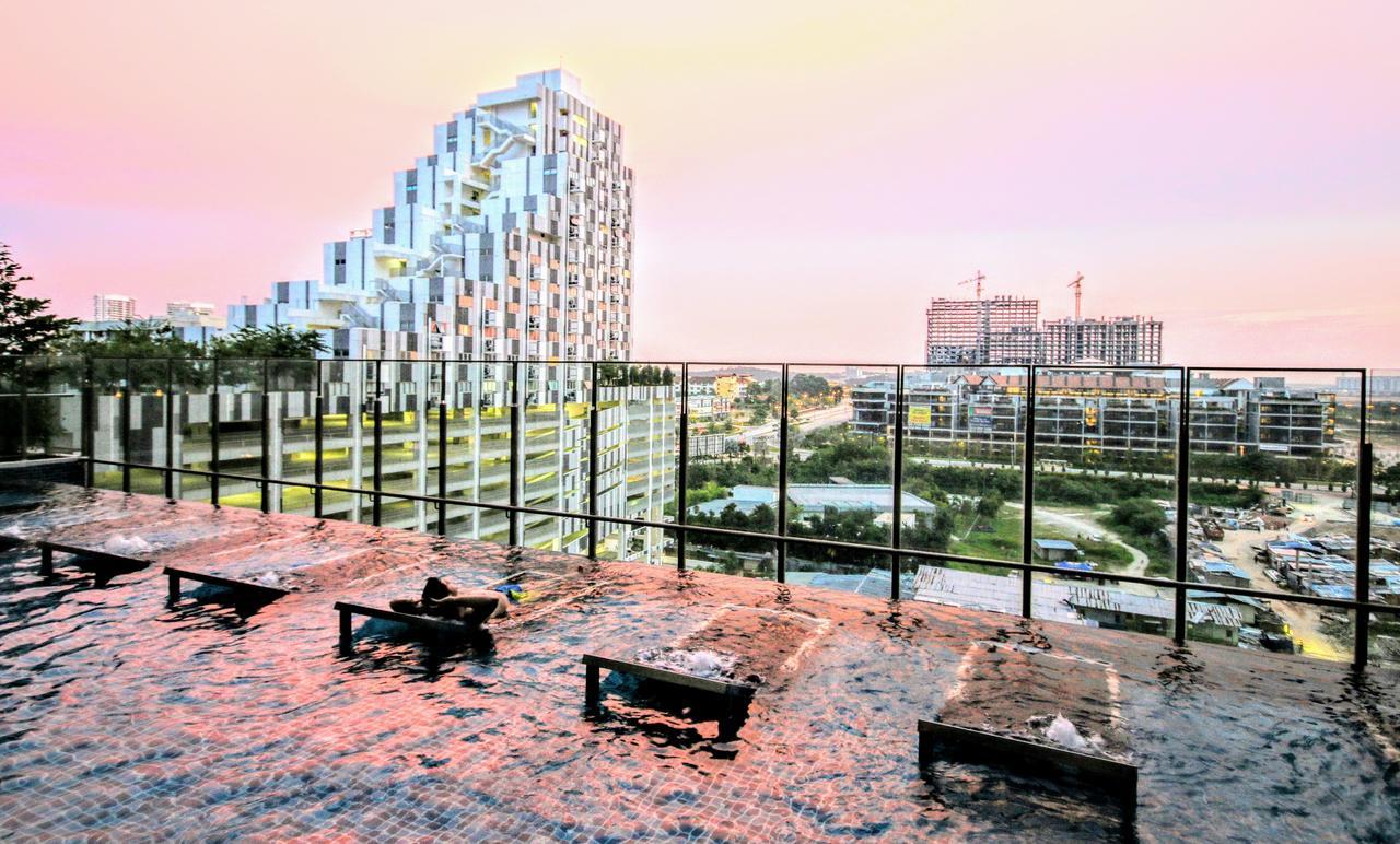 Solstice Service Apartment Cyberjaya Wifi Netflix Klia Exterior photo